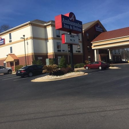 Ambassador Inn & Suites Tuscaloosa Exterior photo