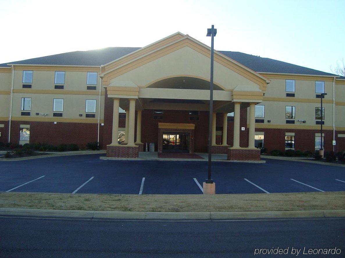 Ambassador Inn & Suites Tuscaloosa Exterior photo